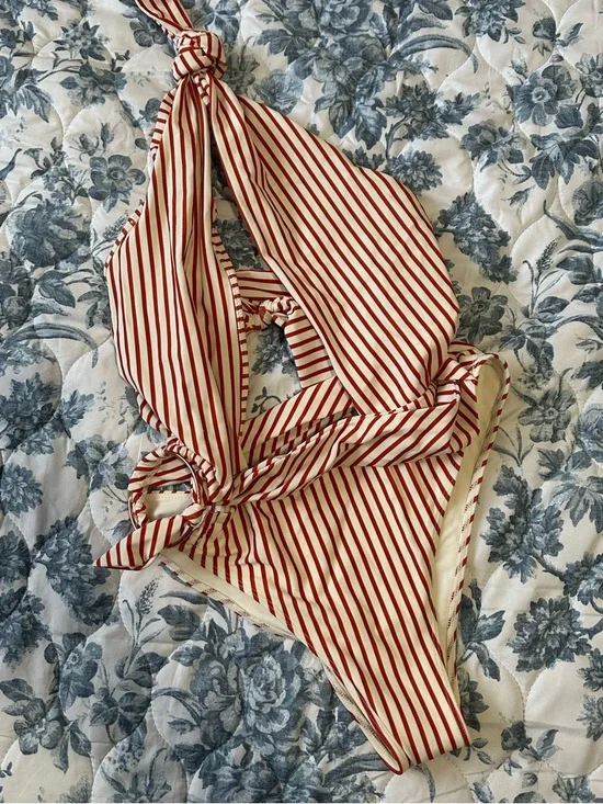 For love and lemons Havana O ring swimsuit striped one piece - Picture 12 of 13